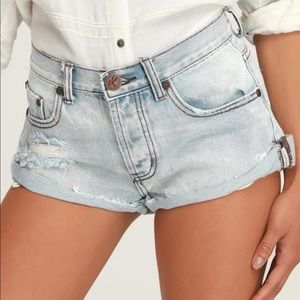 ONE TEASPOON “Bandits” distressed jean shorts